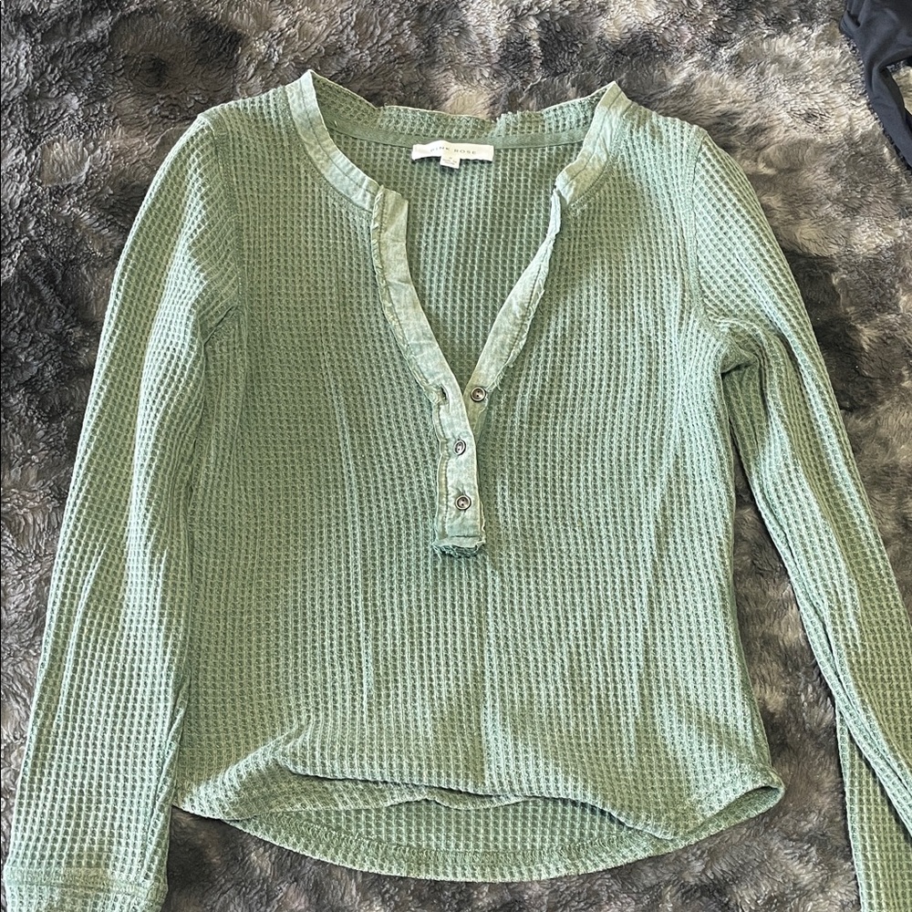 Pink Rose Textured Green Top